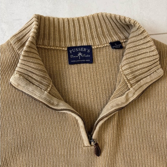 Early 2000’s Triple Pack Sweaters
Tommy Bahama, Pusser’s, Roundtree & York - Picture 7 of 14